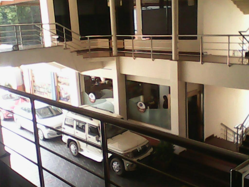 Hotel Mintflower Sultan Bathery Exterior photo