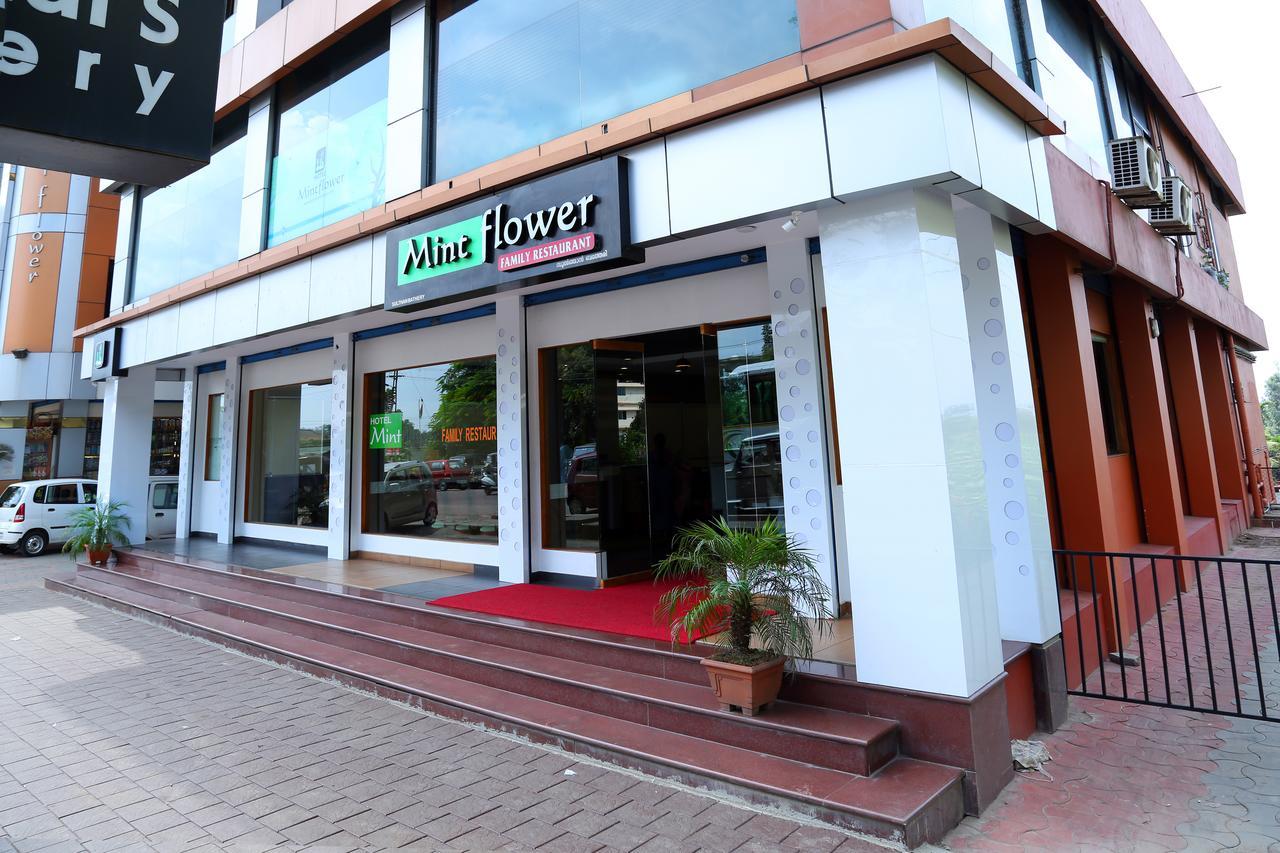 Hotel Mintflower Sultan Bathery Exterior photo